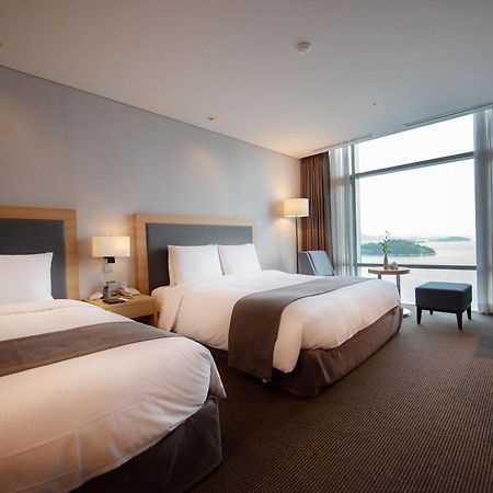 Hidden Bay Hotel Йосу Екстер'єр фото