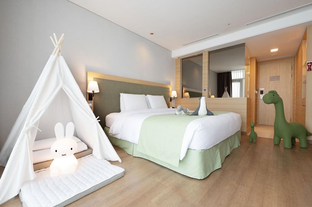 Hidden Bay Hotel Йосу Екстер'єр фото