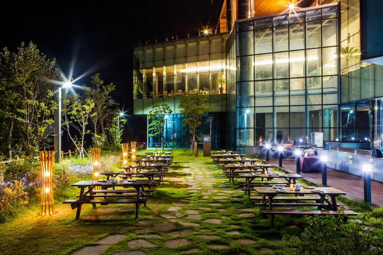 Hidden Bay Hotel Йосу Екстер'єр фото